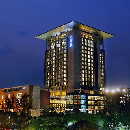 Radisson Blu Chattogram Bay View Chittagong Exterior foto