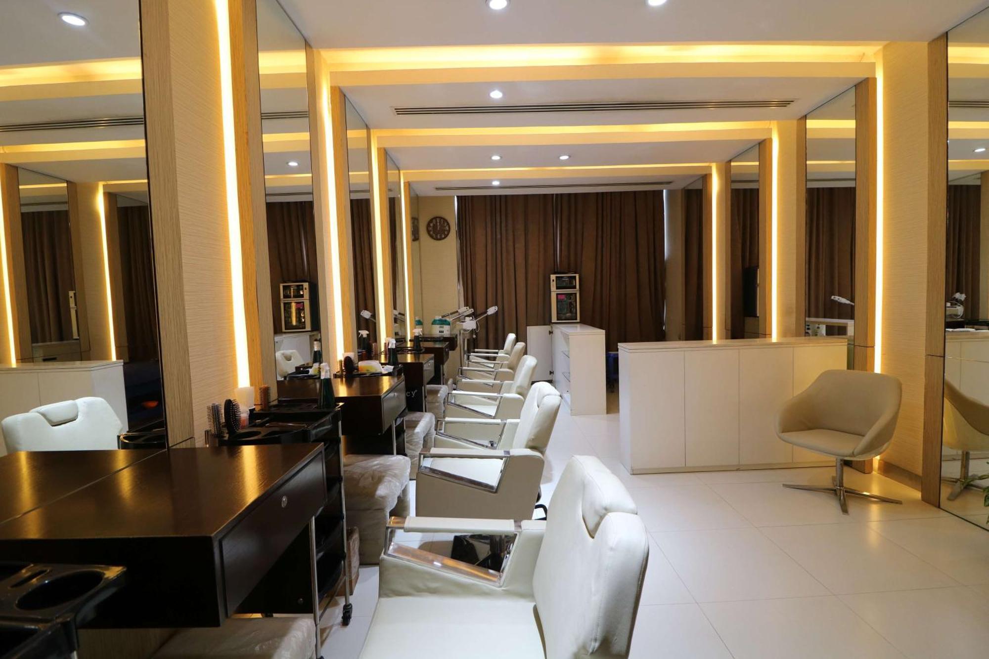 Radisson Blu Chattogram Bay View Chittagong Exterior foto