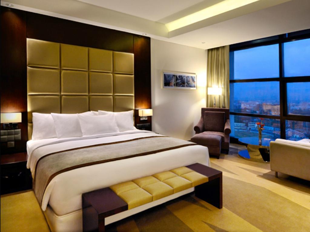 Radisson Blu Chattogram Bay View Chittagong Zimmer foto