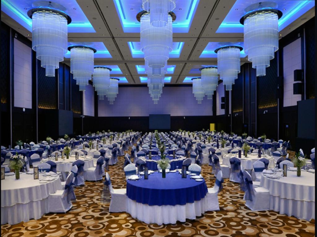 Radisson Blu Chattogram Bay View Chittagong Exterior foto
