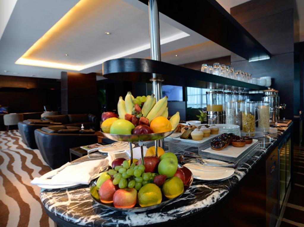 Radisson Blu Chattogram Bay View Chittagong Exterior foto