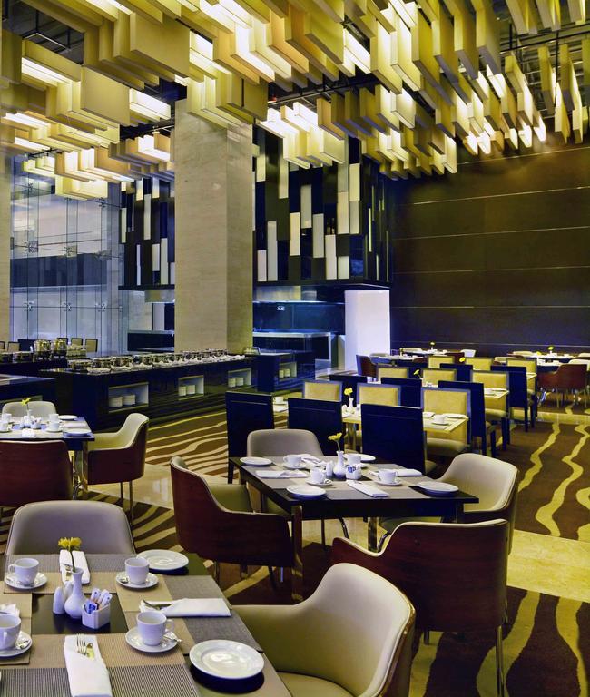 Radisson Blu Chattogram Bay View Chittagong Exterior foto