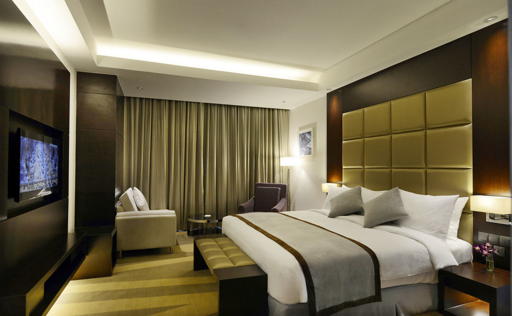 Radisson Blu Chattogram Bay View Chittagong Exterior foto