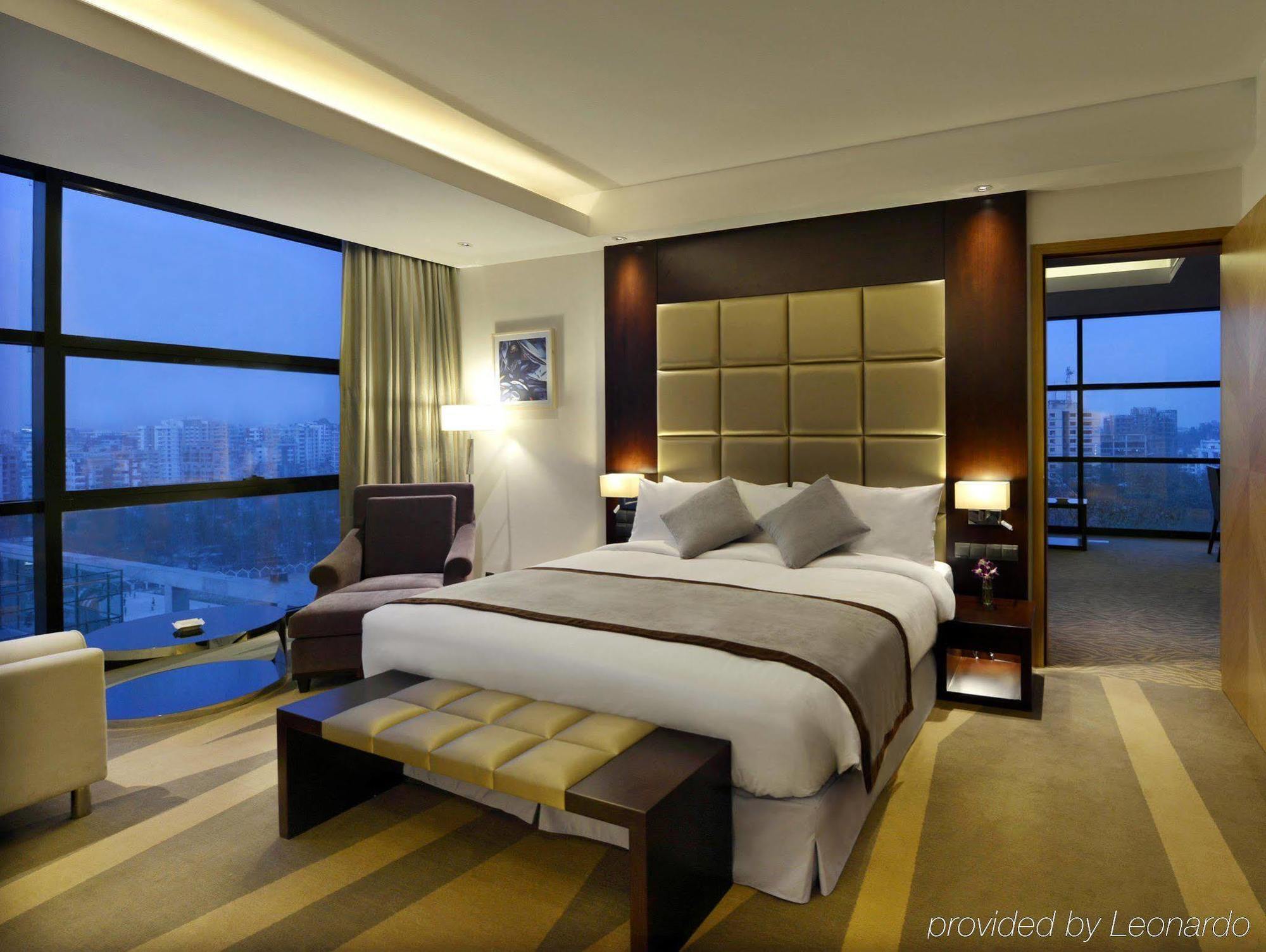 Radisson Blu Chattogram Bay View Chittagong Exterior foto